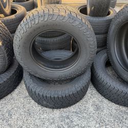 2 Llantas 275/65/18 Dela Cooper 95% De Vida