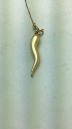 14k Yellow Gold Italian Horn Pendant