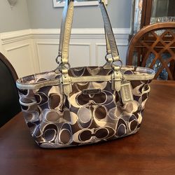 Authentic COACH Brown and Blue Signature Poppy Print Shoulder Bag F22161. Beautiful bag!