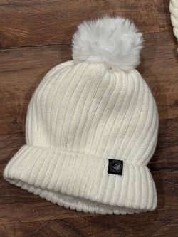 Canada Weather Gear Cream Knit Pom Pom Beanie / Winter Hat