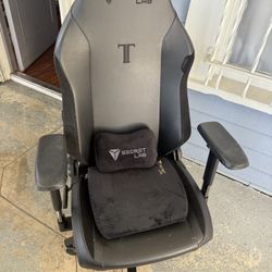 Secret lab Titan Chair