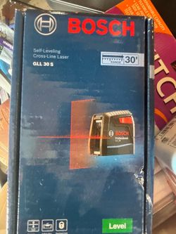 Bosch 30ft laser line level with pouch and mount