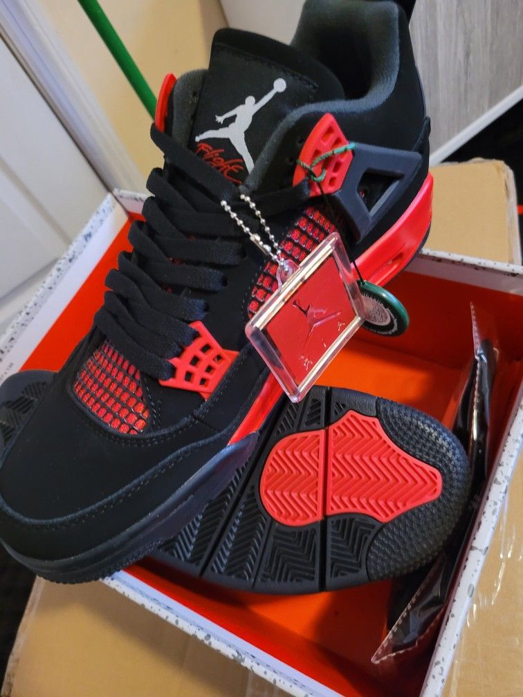 Jordan 4 Red Thunder