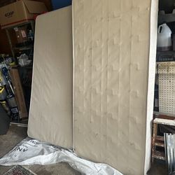 king spring box