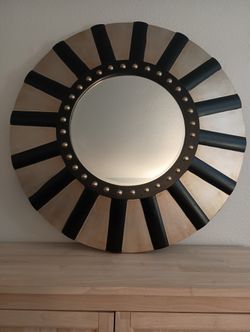 Decorating Mirror in black and gold