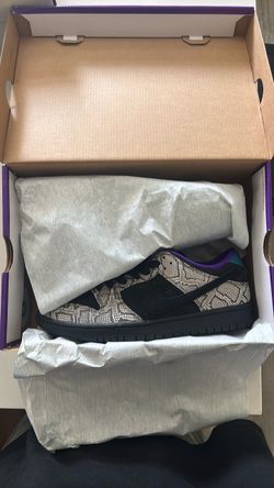 Nike SB Dunk Low Snakeskin Sneakers