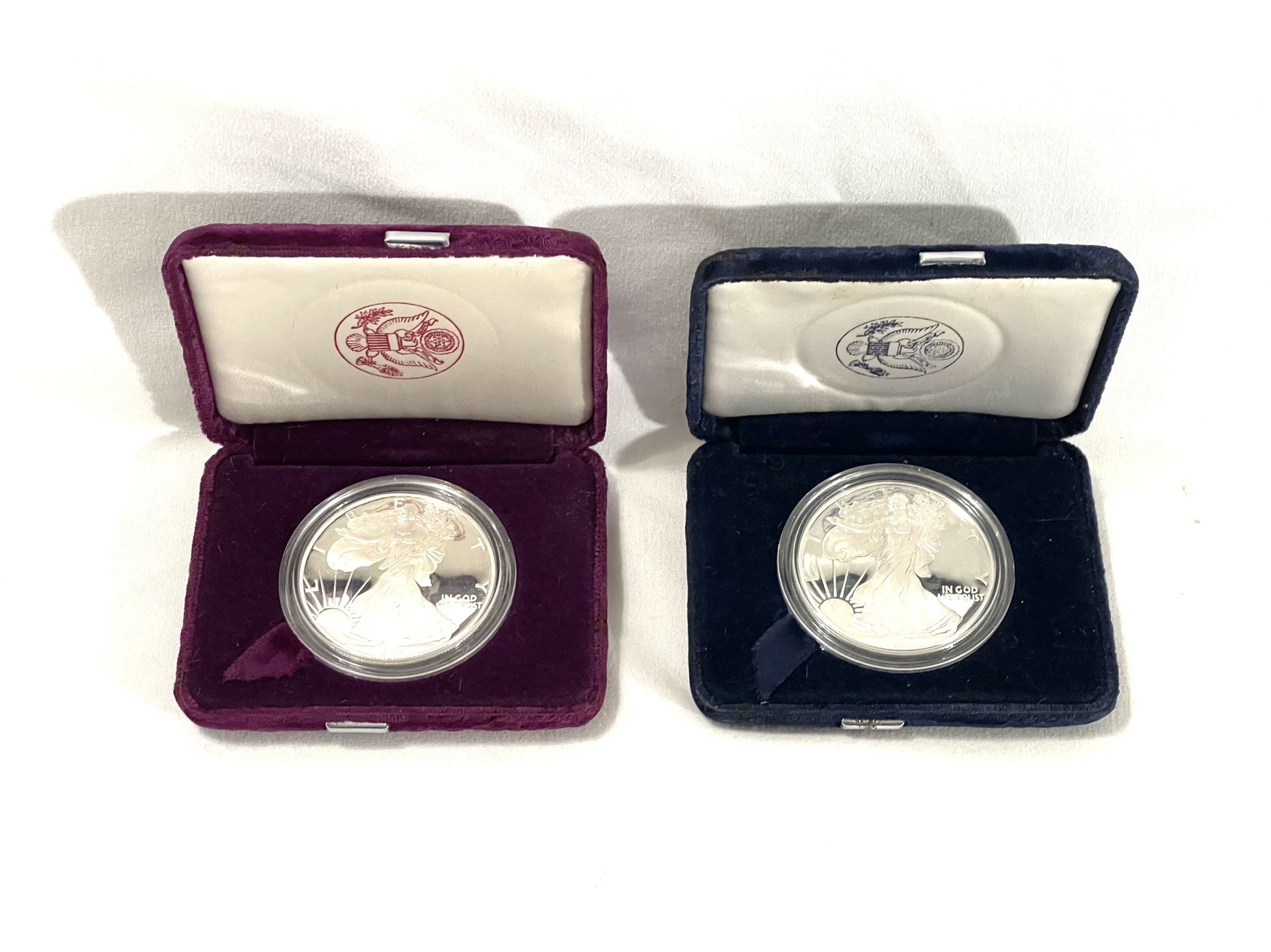 Mint Condition Sealed In Capsule With Case 1995 Silver American Eagle Eagle Proofs. Retail Value Is $105 To $115 Each