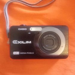 CASIO EXILIM 12.1 MEGA PIXELS CAMERA