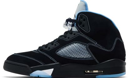 Jordan 5 UNC sizes 9.5 12,13,14