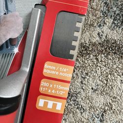 BST6 Adhesive Trowel