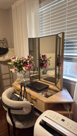 Cb2 Mirror