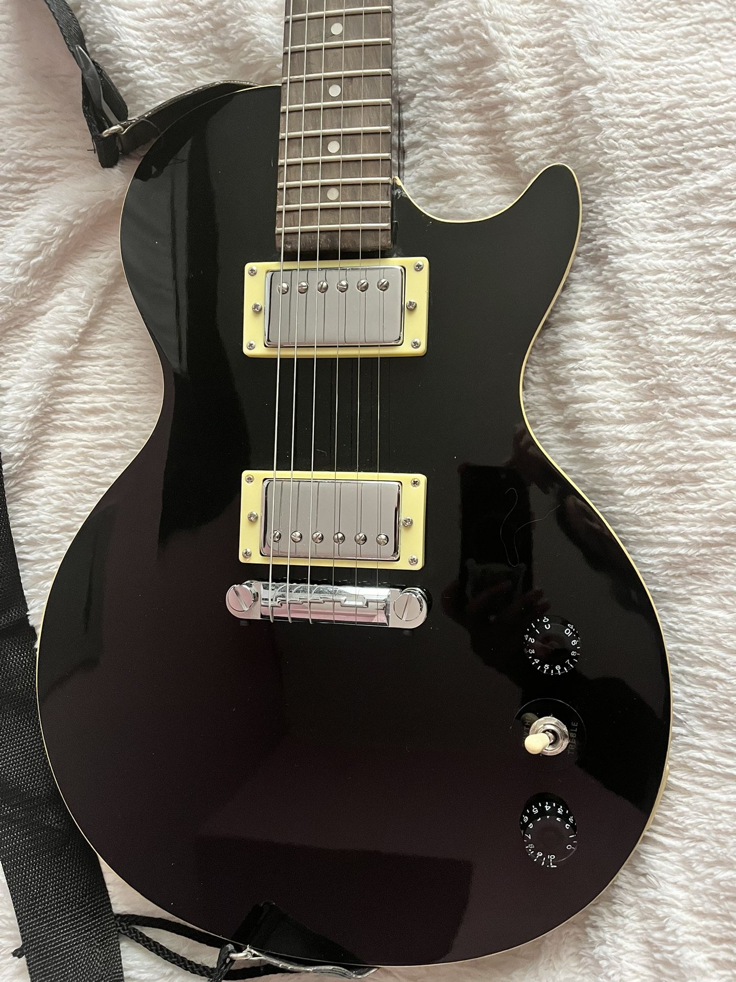 Electric Guitar With Amplifier
