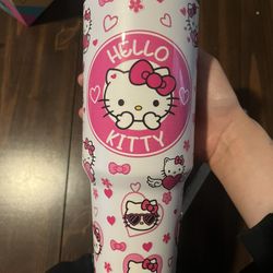Hello Kitty Tumbler RARE COLLECTABLE LIMITED EDITION