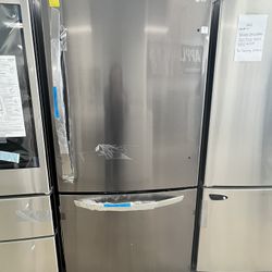 LG 33” Refrige In Black Stainless LRDCS2603D Unused 