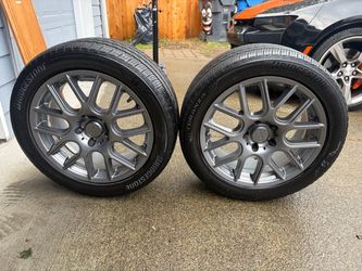 Pair of tires and rims