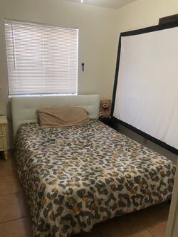 Full size bed
