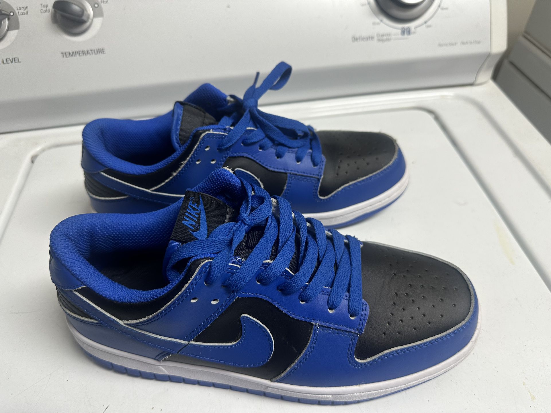 Men’s Nike Dunk Low Sz. 9.5blk/blue