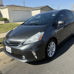 2014 Prius V 5 Clean Title 
