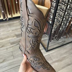 Women Boots