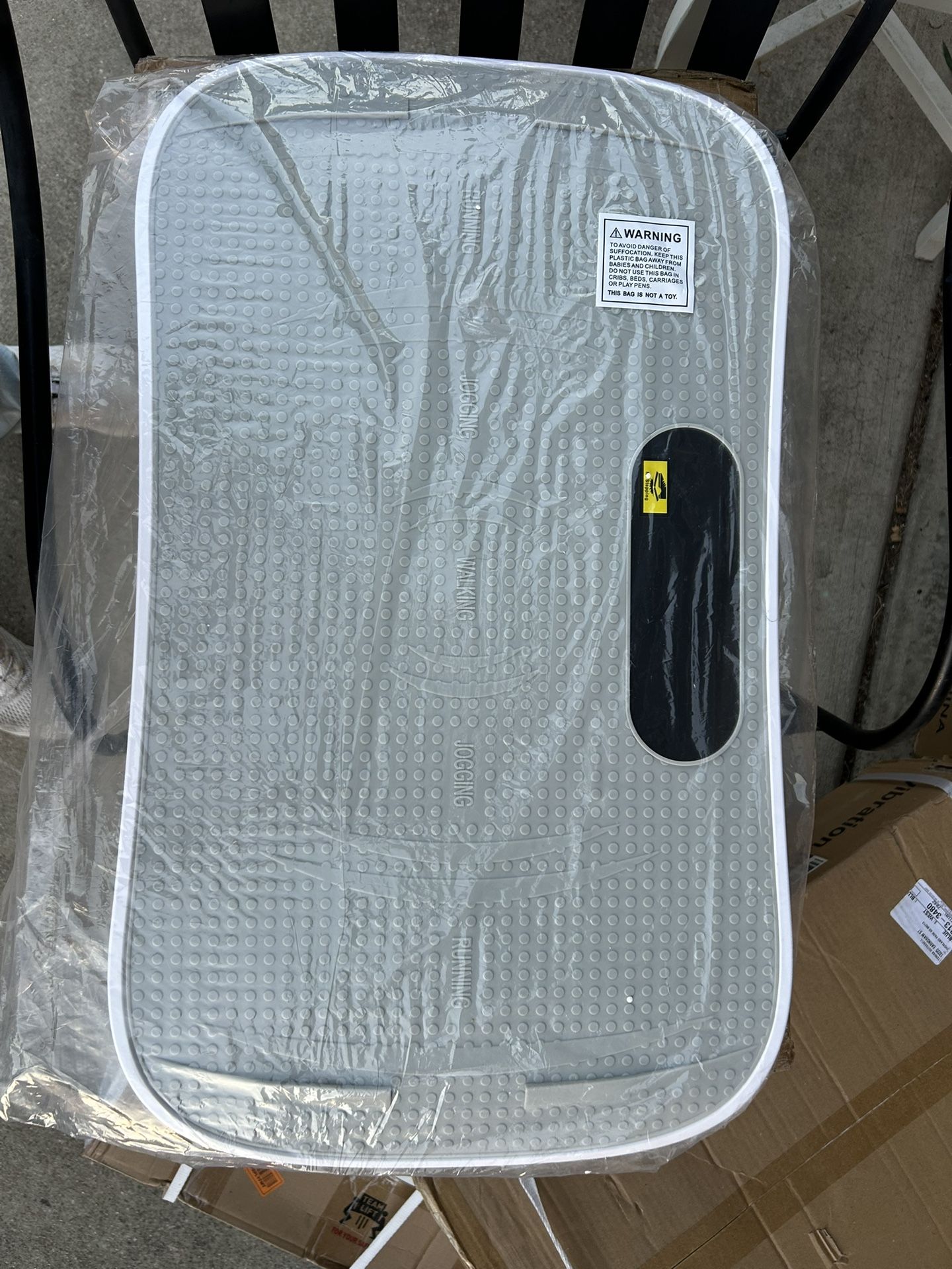 Multi-functional Vibration Plate - Zones for different intensity training —