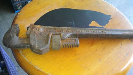 Heavy Duty Pipe Wrench