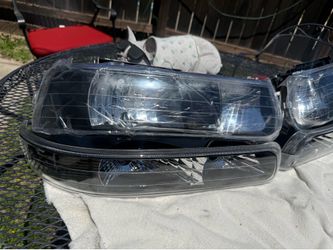 00-06 Chevy Tahoe Black Clear Reflector Headlights Parking Lights