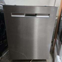 Kenmore Dishwasher *stainless 