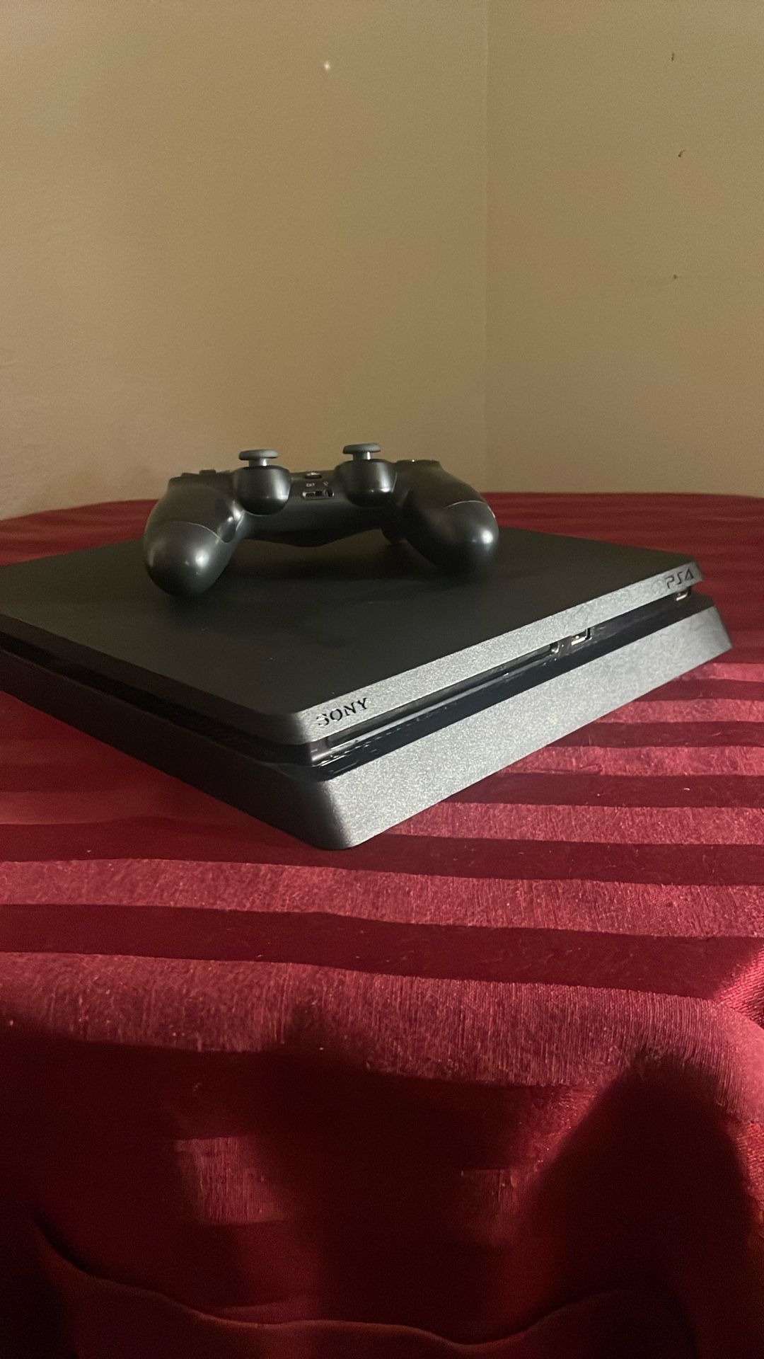 Black PS4
