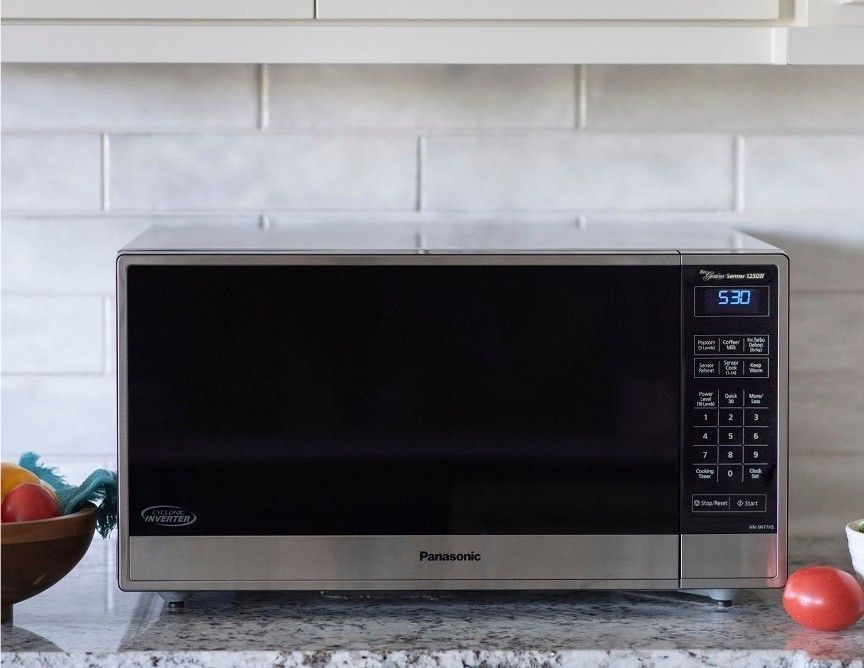 Panasonic - 1.6 Cu. Ft. 1250 Watt SN77HS Microwave with Cyclonic Inverter - Stainless Steel/silver