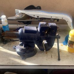 workbench vise 