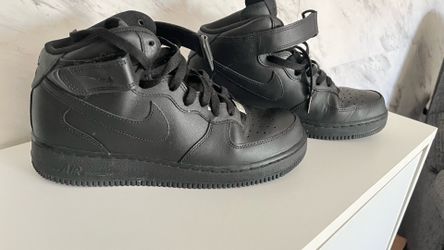 Shoe