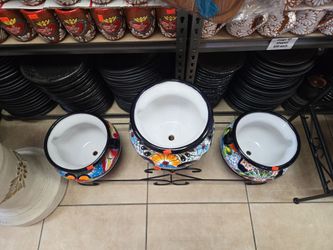 Set maceta talaveta($ 200) con su base 12031irestone Blvd Norwalk