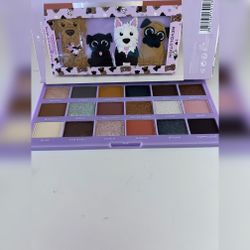 REVOLUTION REVO POOCHES EYESHADOW PALETTE