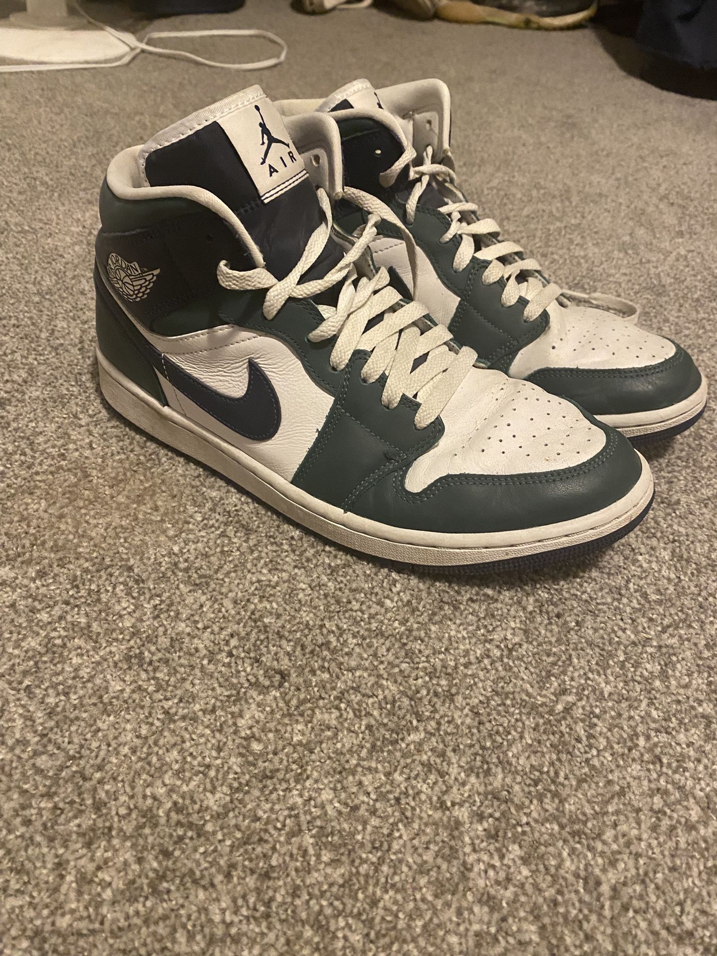 Jordan 1’s Woman’s Size 11.5