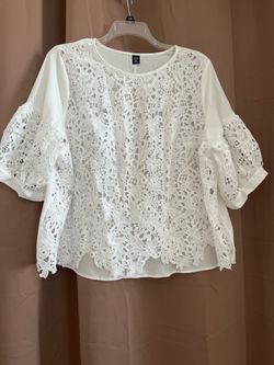 NEW PLUS SIZE WHITE BLOUSE