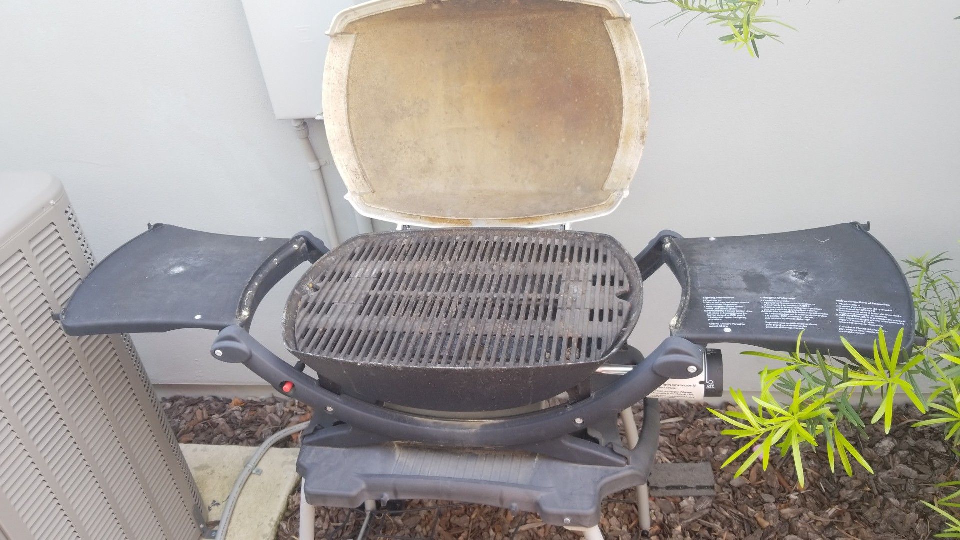 Portable Weber Sobe BBQ grill