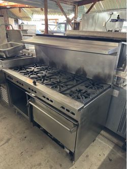 Commercial 10 burner range with oven
