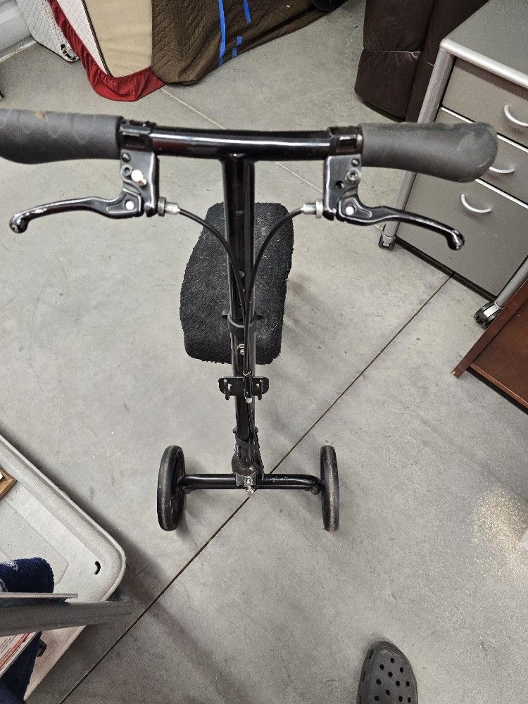 Knee Roller