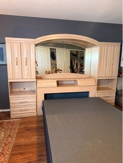 Full/Queen bed set