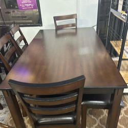 Comedor de 6 Piezas de Madera