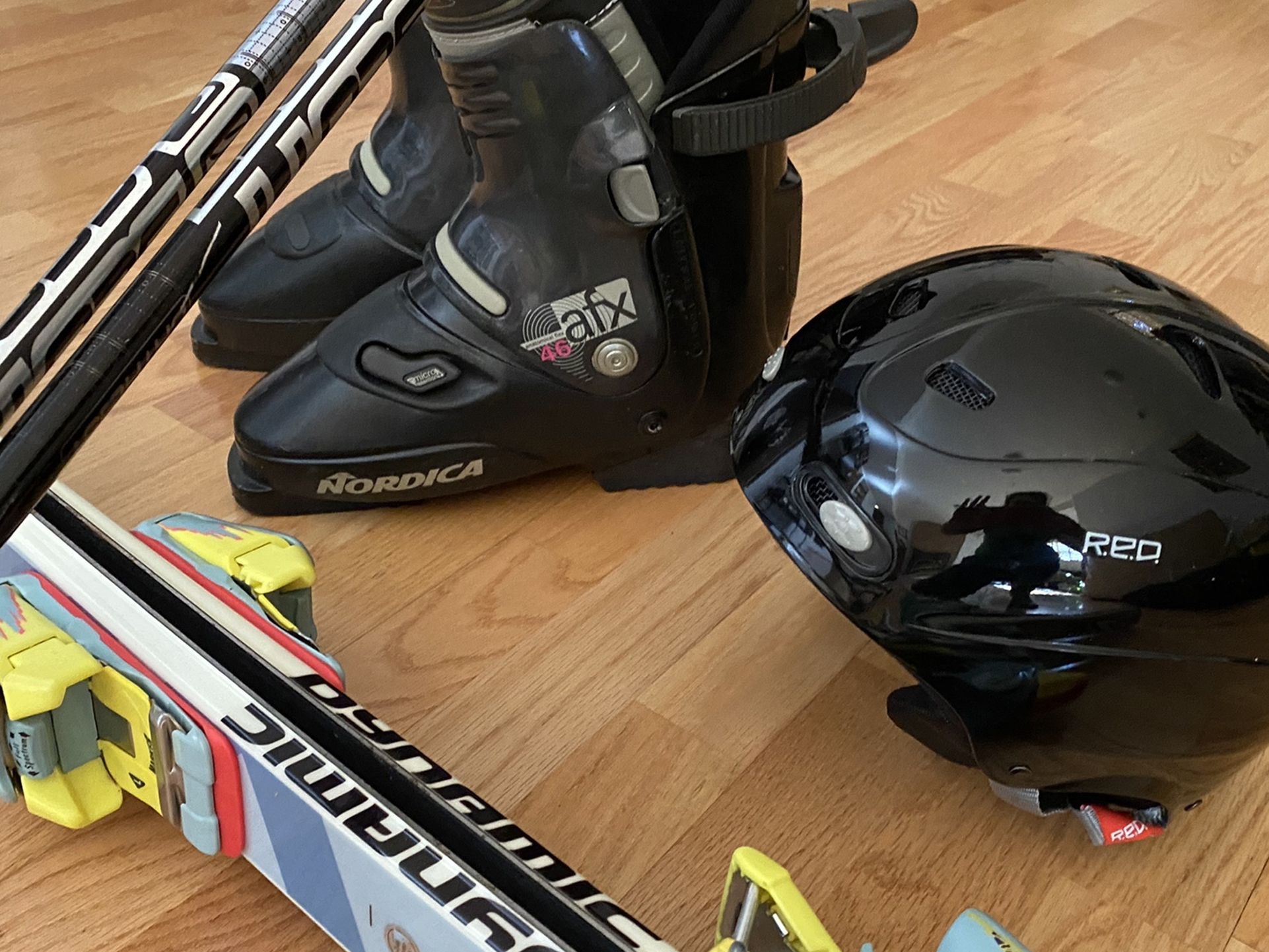 Women’s Ski Package That Includes: Large Helmet, Nordica 8.5 Boots, Dynamic VR7 Ski And Scott Poles