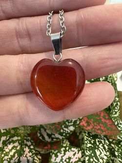 New, Beautiful Carnelian Crystal Necklace. Jewelry Bag Included.