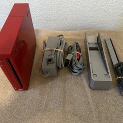 Nintendo Wii Console Red Mario 25th Anniversary Edition Bundle. 