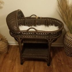 Pottery Barn Baby Bassinet