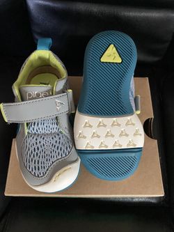 Plae Shoes Size 6.5