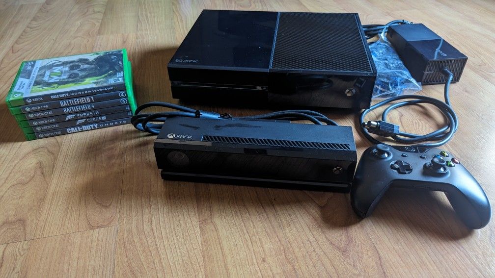 Xbox One With Kinect And 6 Games for Sale in Hollister, CA OfferUp