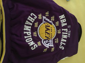 Vintage LA Lakers NBA 2XL Jacket Kobe,Shaq,and Magic Championship  Purple/Gold G-lll for Sale in Lancaster, CA - OfferUp