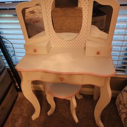 Mini Vanity