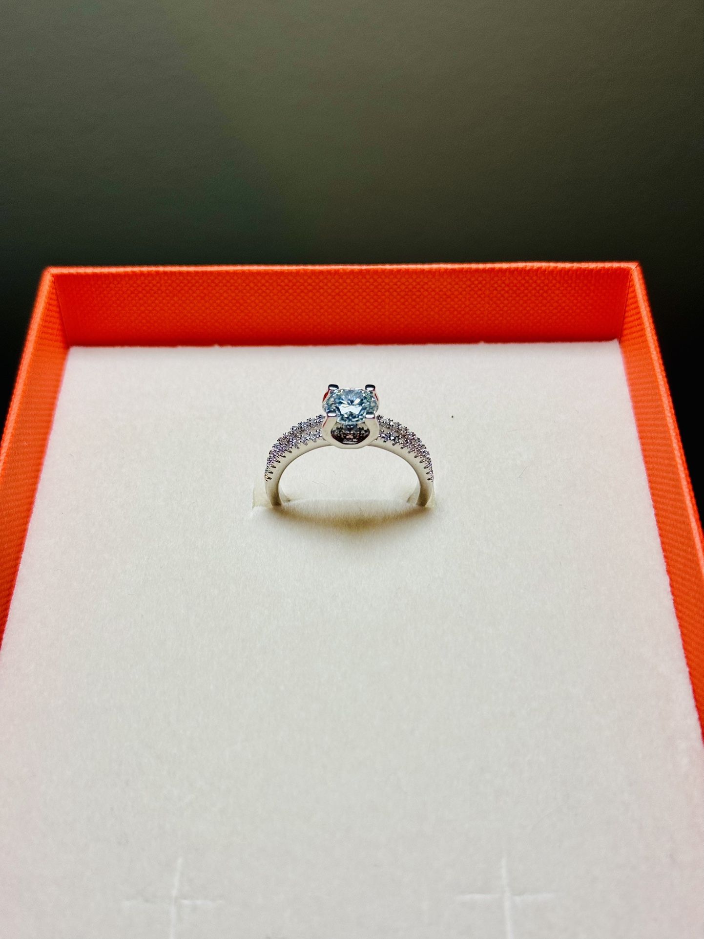 Sz 9 Round cut 1ct moissanite ring + 14k White gold