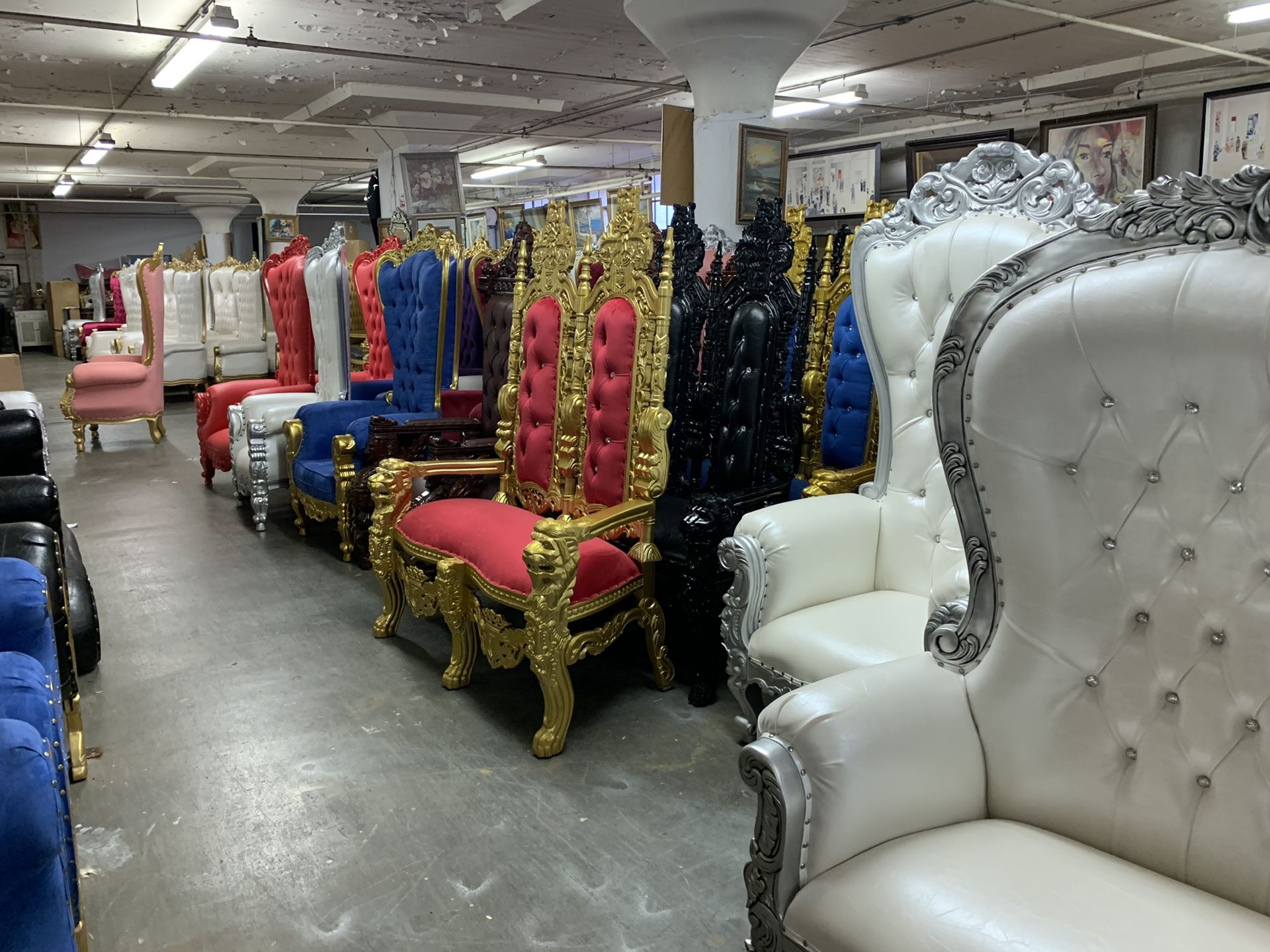 Beautiful throne chaise lounge.$2200. Best offer